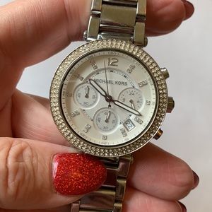 Michael Kors Women’s MK5353 Silver Tone Watch 6.25” inside band (CP)